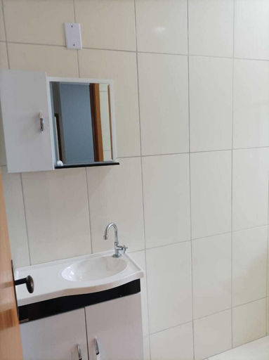 Bathroom, Hospedagem Mobiliada, Tupã