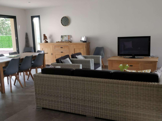 Others 4, Villa 4 Suites avec Spa de Nage, Terrasse et Clim - Proche Centre Ruoms - FR-1-382-149, Ardèche