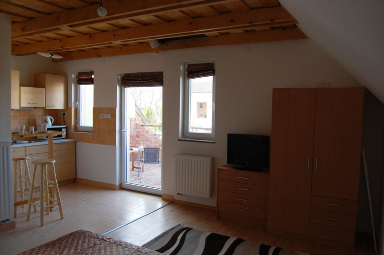 Others 5, Maya Guesthouse, Eger