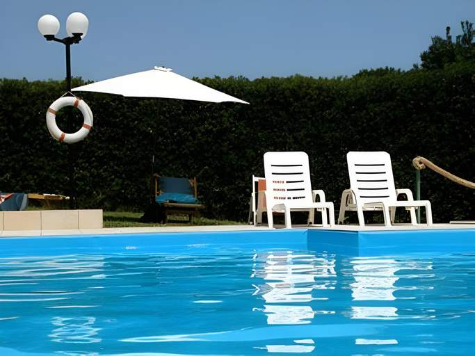 Others 3, Residence Punta Cassano - In piscina sulla spiaggia di sabbia, Lecce
