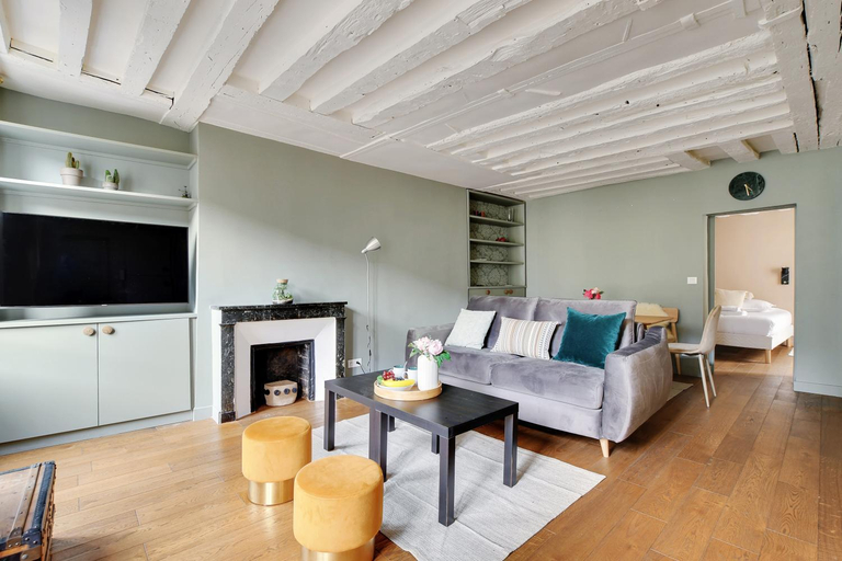 Others 3, Chic apartment -1BR/4P- Haut Marais / République, Paris