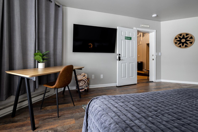 Bedroom 13
