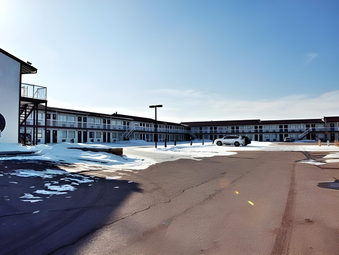 Others 3, Red Deer Inn & Suites, Division No. 8