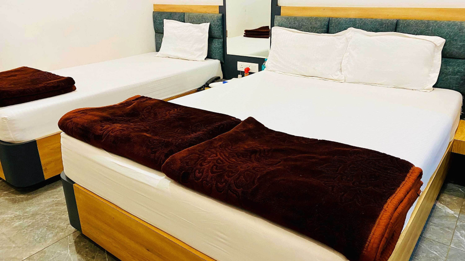 Others 5, Hotel JK Palace, East Nimar