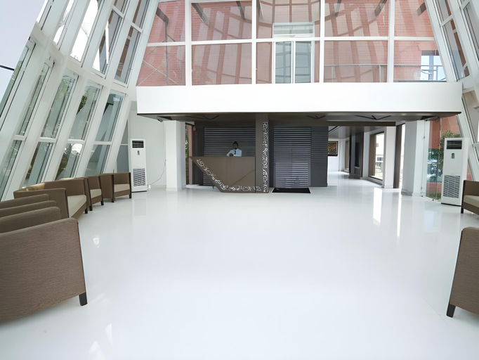 Public Area, Hotel Satyan Inn, Ahmadnagar
