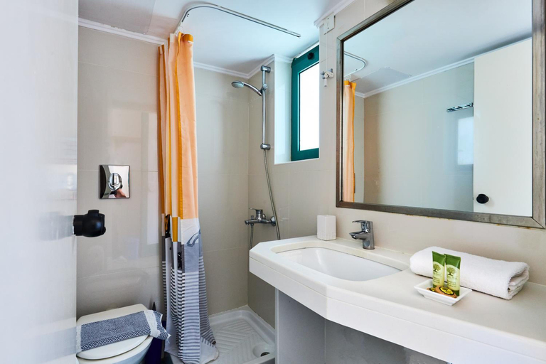 Bathroom 4, Bella Vista Hotel Apartments, Crete