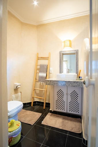 Bathroom 2, Riad Bibazia, Marrakech