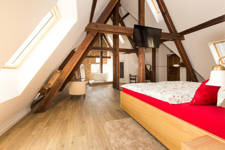 Bedroom 9