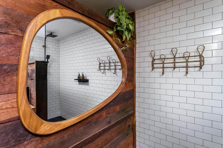Bathroom 3, The Herwood Inn, Ulster