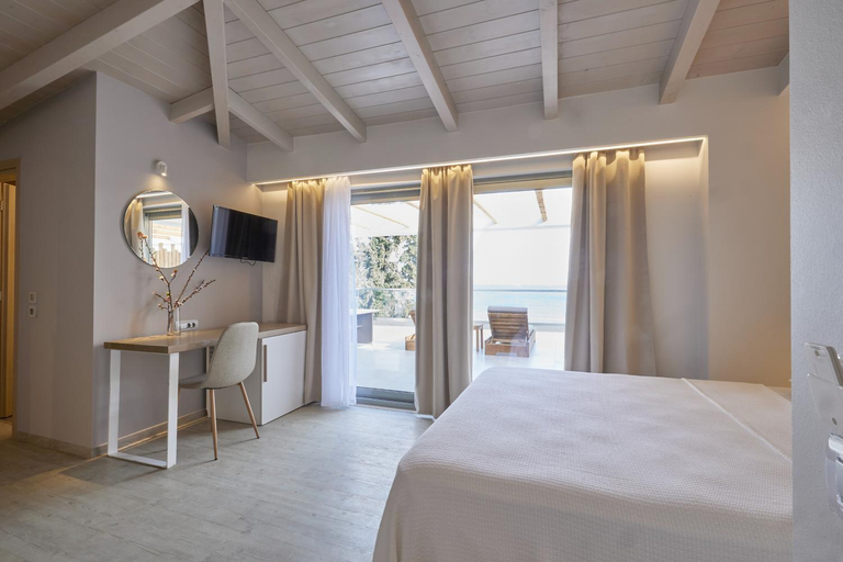 Others 2, CICADA HOTEL, Peloponnese