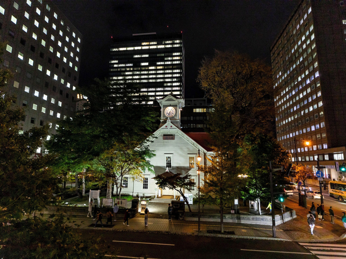 Exterior & Views