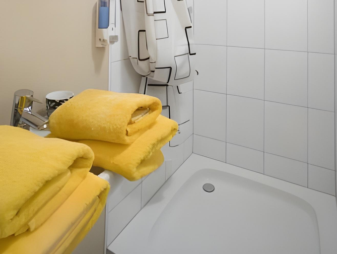 Bathroom 3, Hotel Weierich, Bamberg