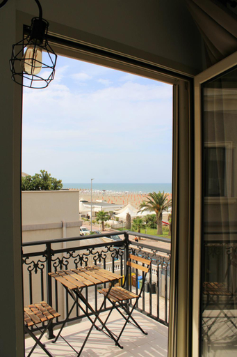 Others 3, B&B Via Veneto, Barletta-Andria-Trani