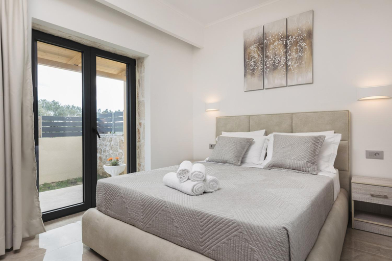 Bedroom 3, Mateo & Filipos Luxury Villas, Ionian Islands