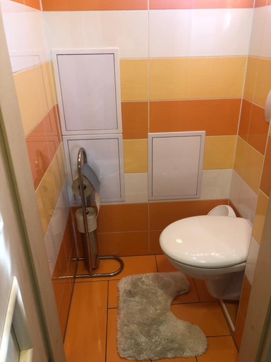 Bathroom 3, Edenkert Apartmanhaz, Kisvárda