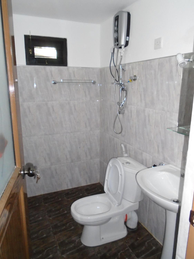 Bathroom, Living inn Polonnaruwa, Thamankaduwa