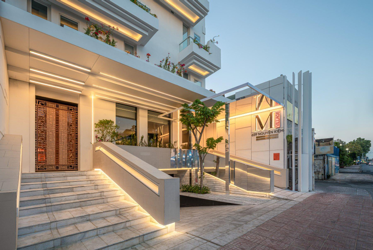 M Village Nguyễn Kiệm - Cosmo Airport Hotel, Phú Nhuận