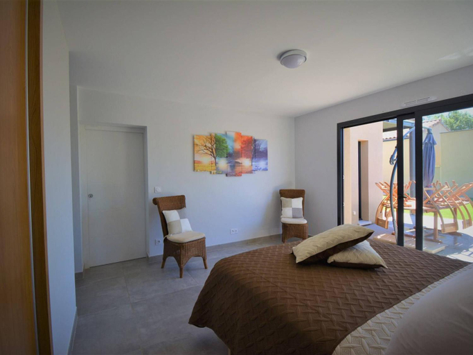 Bedroom 1, Villa 4 Suites avec Spa de Nage, Terrasse et Clim - Proche Centre Ruoms - FR-1-382-149, Ardèche