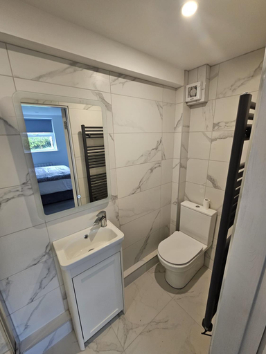 Bathroom 3, Number33