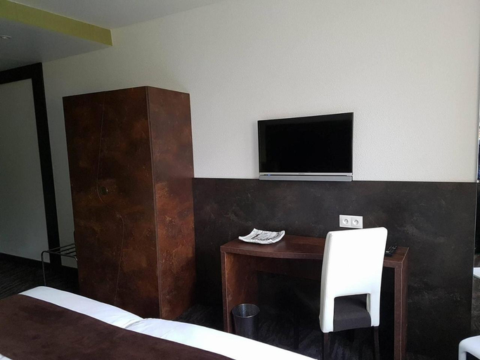 Bedroom 2, Hotel Saint-Hubert, Moselle