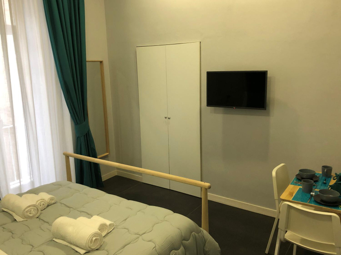 Others 5, Caba bed&breakfast, Napoli
