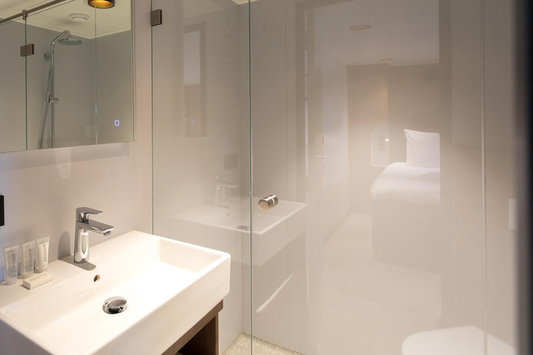 Bathroom 3, Hotelboot Koningin Emma I Kloeg Collection, Vlissingen