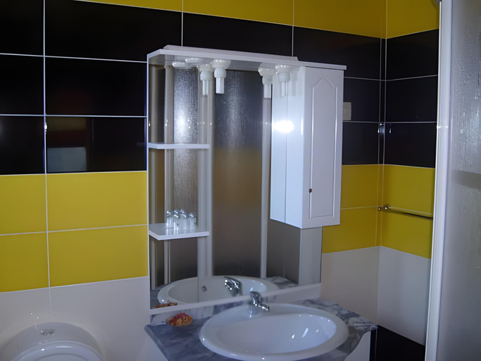Bathroom 2, Pedras Lavradas, Seia