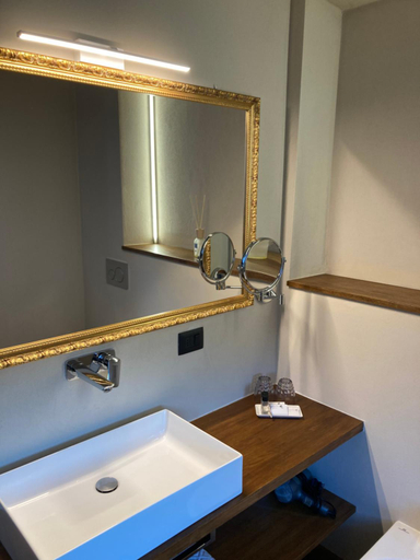 Bathroom 3, Cascina Bo, Asti