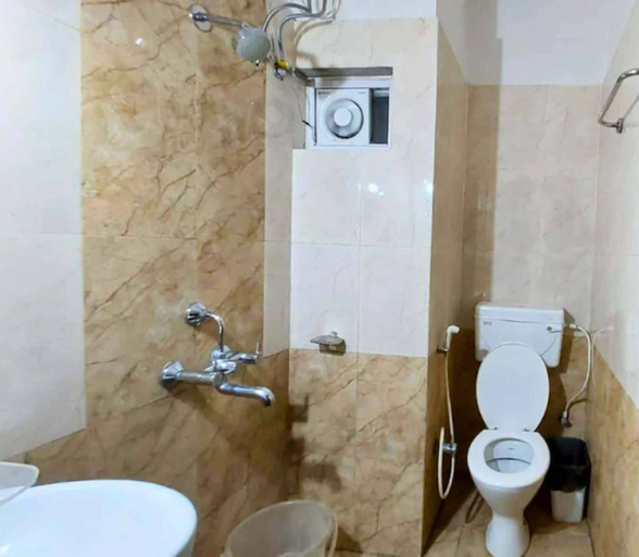 Bathroom, Triple Tree Hotels and Resorts, Khordha