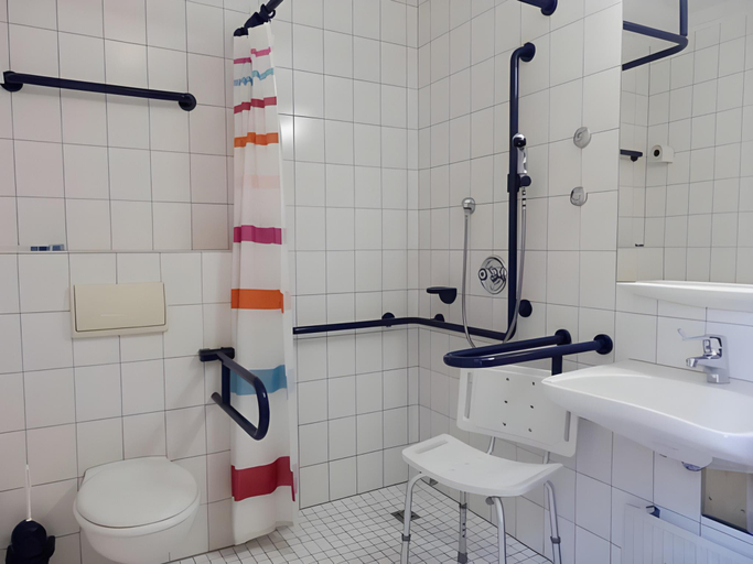 Bathroom 3, Jugendgastehaus Aasee, Münster