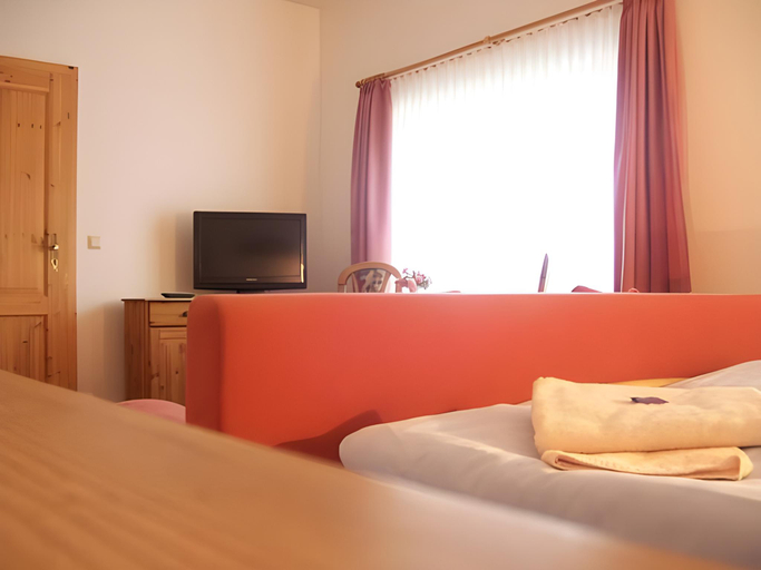 Bedroom 2, Hotel Brockenstubchen, Harz