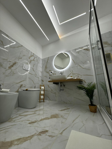 Others 2, Matthias Luxury House, Catania