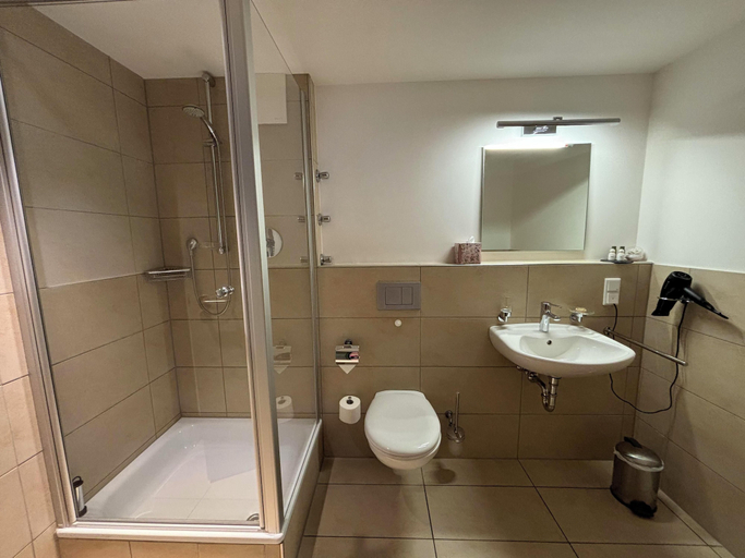 Bathroom 5, Landgasthof zum Hasen, Miltenberg