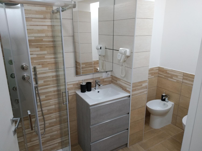 Bathroom, CAMERA con BAGNO 2 pers PARCHEGGIO, Oristano