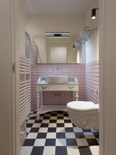 Bathroom 3, Al Foro Annonario, Ancona