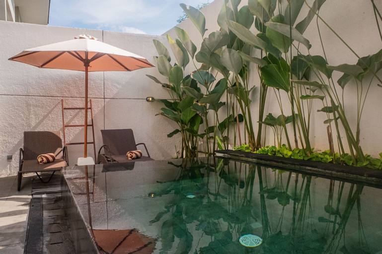 Swimming Pool 8
