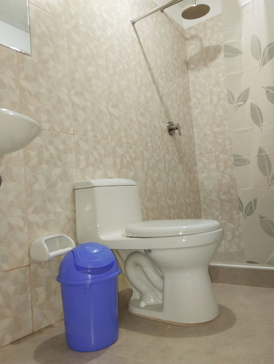 Bathroom 3, Hostal TOSCANO SUITES, Huancayo