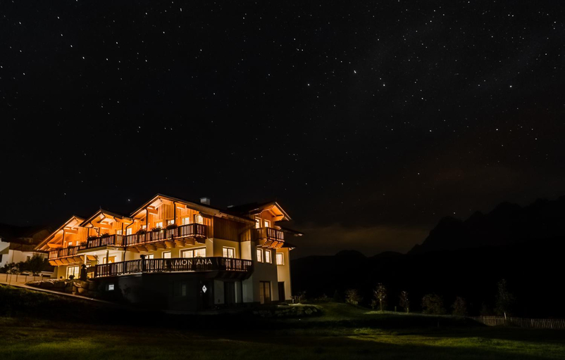 LA MONTANA - Ski & Hiking LODGE, Liezen
