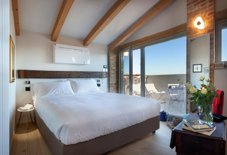Others 5, Borgese Camere e Suites, Cuneo