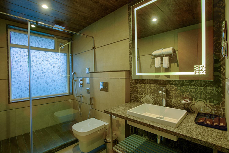 Bathroom, The Four Vedas Hotel & Resort, Darjiling