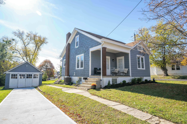 Exterior & Views 2, Bridgetown Bungalow West Cincy, Hamilton