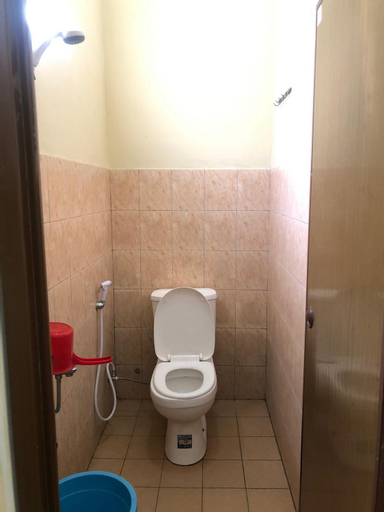 Bathroom 11