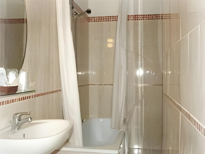 Bathroom 4, Hotel San Felice, Bologna