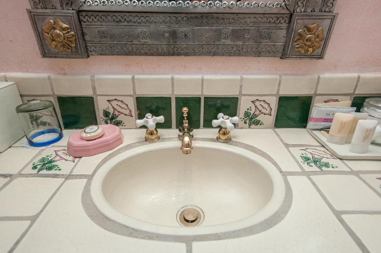 Bathroom 7