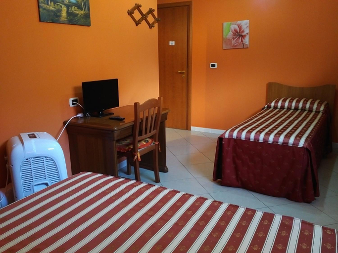 Bedroom 2, B&B Il Girasole, Reggio Di Calabria