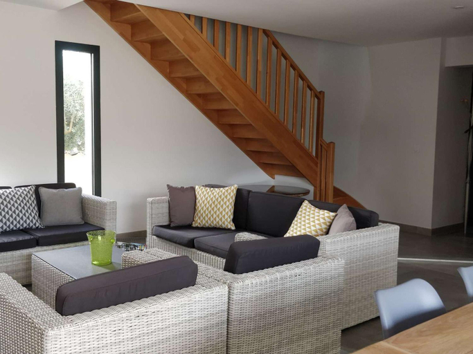Others 5, Villa 4 Suites avec Spa de Nage, Terrasse et Clim - Proche Centre Ruoms - FR-1-382-149, Ardèche