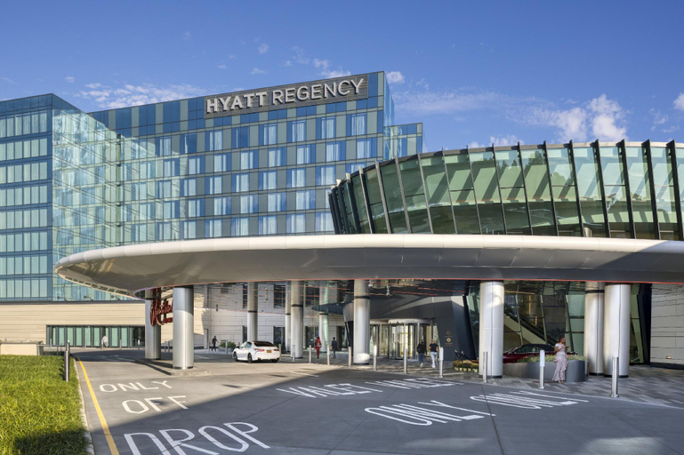 Exterior 9