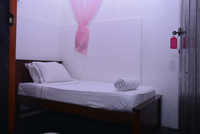 Bedroom, Living inn Polonnaruwa, Thamankaduwa