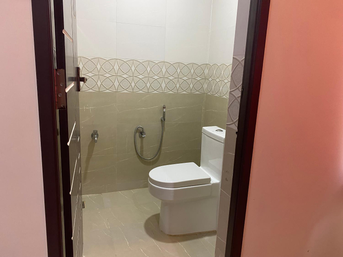 Bathroom 4, Hotel AKSHITH Inn, Thanjavur