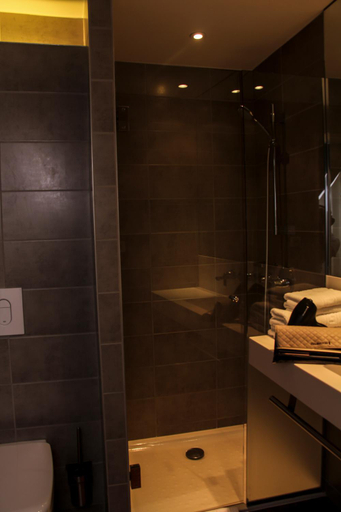 Bathroom 4, H24 HOTEL, Sarthe